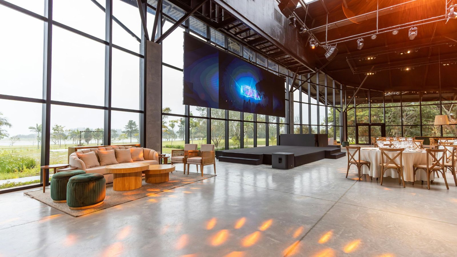 Professional live event production support in Puerto Rico with expert AV, lighting, and staging solutions.