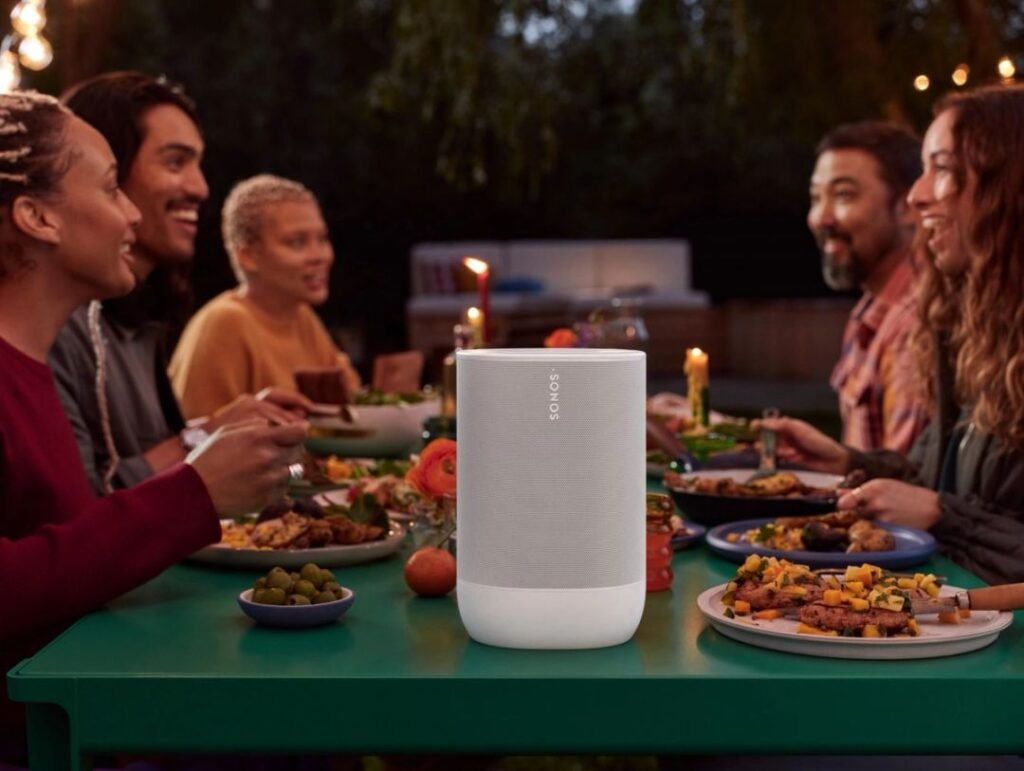 Sonos Move portable speaker in Puerto Rico with powerful sound indoors and outdoors.