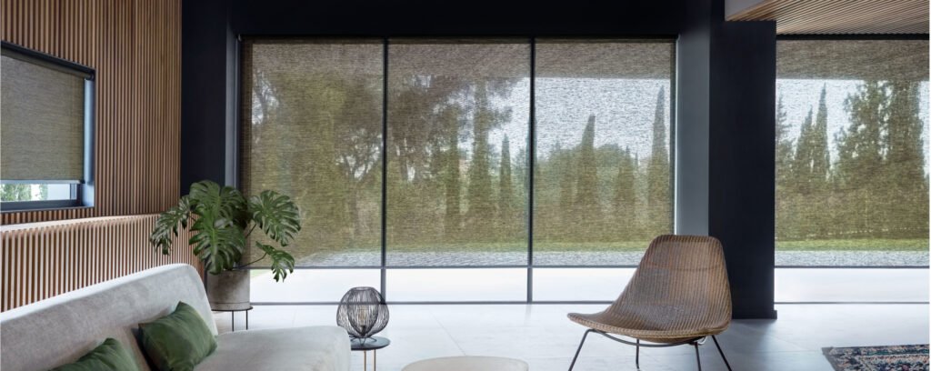 Smart blinds in a Puerto Rico home adjusting natural light automatically to create a bright and comfortable atmosphere.